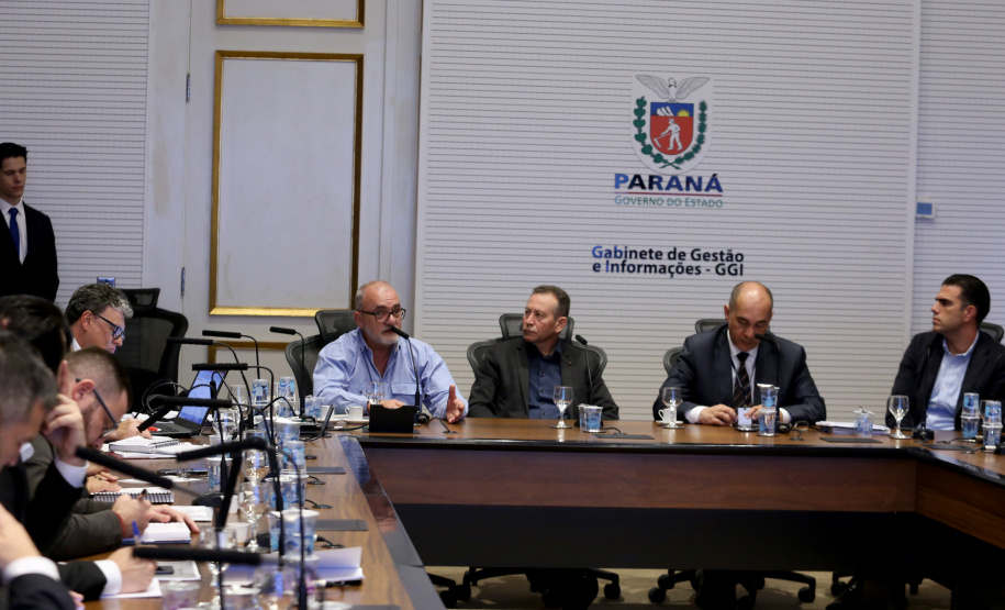 Representantes do Governo do Estado, de sindicatos de servidores e parlamentares participaram nesta quinta-feira (09) da segunda reunião da comissão permanente criada para debater as demandas do funcionalismo estadual