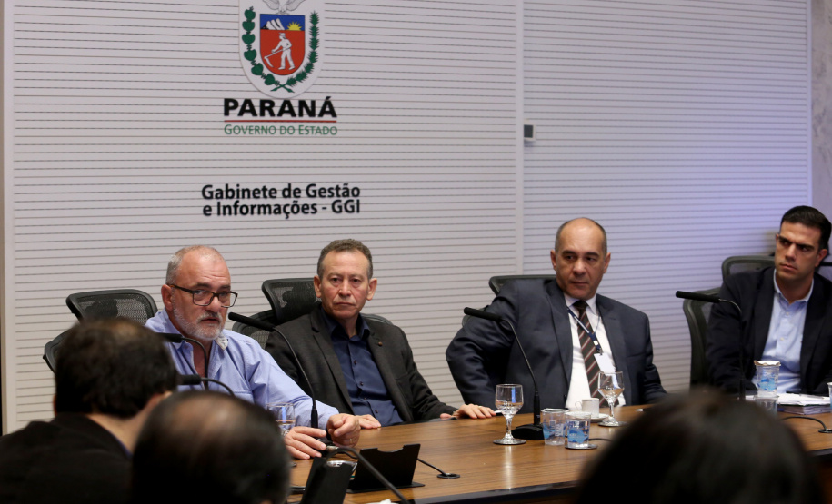 Representantes do Governo do Estado, de sindicatos de servidores e parlamentares participaram nesta quinta-feira (09) da segunda reunião da comissão permanente criada para debater as demandas do funcionalismo estadual