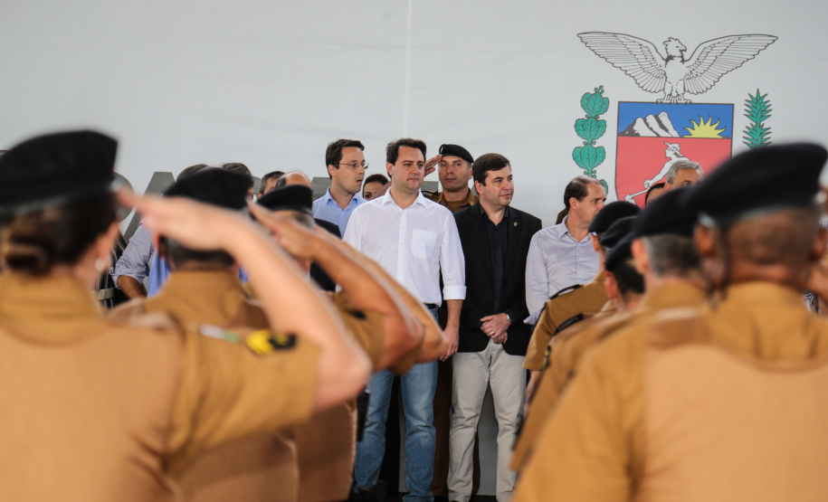 O governador Carlos Massa Ratinho Junior lança o programa Escola Segura. Foz do Iguaçu, 09/05/2019 - Foto: Geraldo Bubniak/ANPr