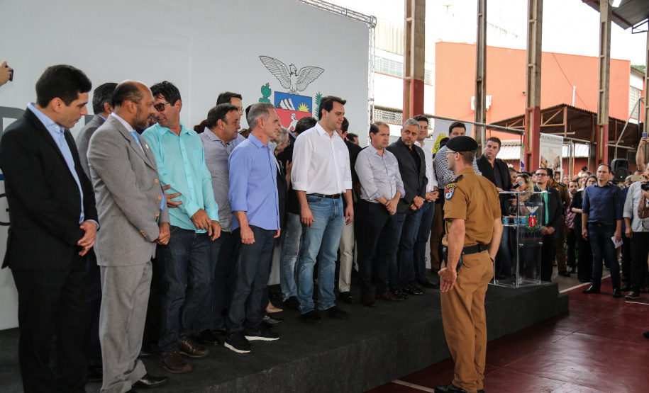 O governador Carlos Massa Ratinho Junior lança o programa Escola Segura. Foz do Iguaçu, 09/05/2019 - Foto: Geraldo Bubniak/ANPr