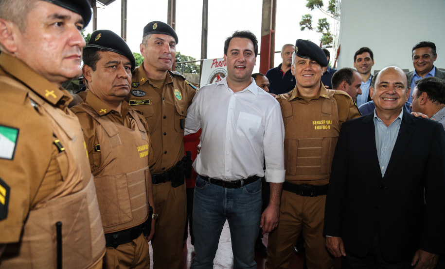 O governador Carlos Massa Ratinho Junior lança o programa Escola Segura. Foz do Iguaçu, 09/05/2019 - Foto: Geraldo Bubniak/ANPr