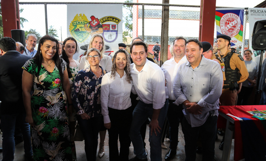 O governador Carlos Massa Ratinho Junior lança o programa Escola Segura. Foz do Iguaçu, 09/05/2019 - Foto: Geraldo Bubniak/ANPr