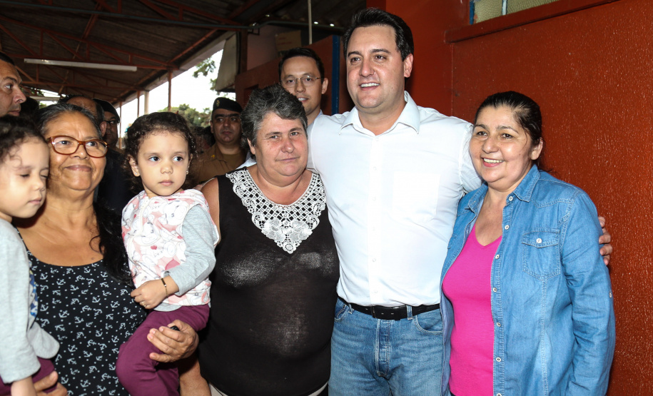 O governador Carlos Massa Ratinho Junior lança o programa Escola Segura. Foz do Iguaçu, 09/05/2019 - Foto: Geraldo Bubniak/ANPr