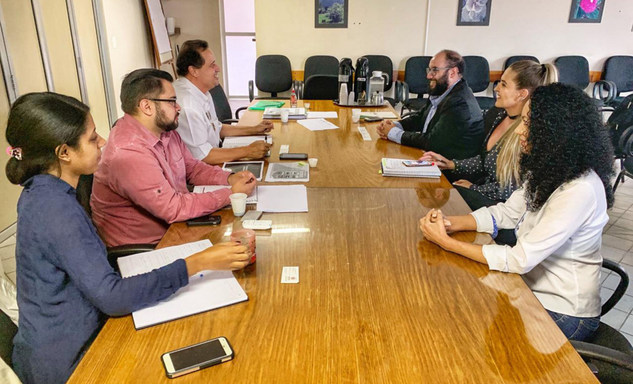 Durante toda a semana, a Divisão de Resíduos Sólidos da Secretaria do
Desenvolvimento Sustentável e do Turismo promoveu reuniões com os
representantes das empresas responsáveis por pneus, lâmpadas pós-consumo
e resíduos de material de construção, buscando soluções para aplicar a
logística reversa.Foto: SEDEST