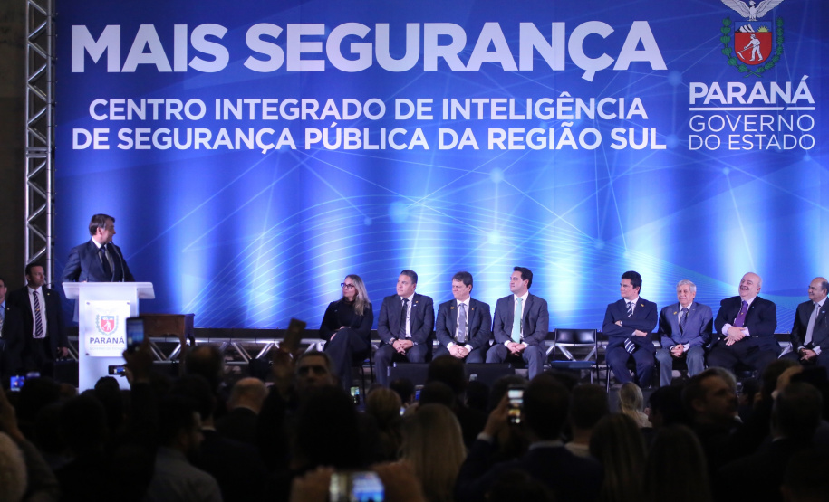 O governador Carlos Massa Ratinho Junior destacou nesta sexta-feira (10) que as forças de segurança do Paraná conseguiram reduzir em 32% o número de homicídios nos primeiros 120 dias deste ano, na comparação com o mesmo quadrimestre do ano passado
