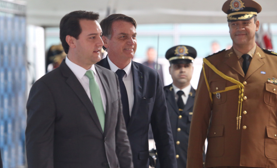 O governador Carlos Massa Ratinho Junior destacou nesta sexta-feira (10) que as forças de segurança do Paraná conseguiram reduzir em 32% o número de homicídios nos primeiros 120 dias deste ano, na comparação com o mesmo quadrimestre do ano passado