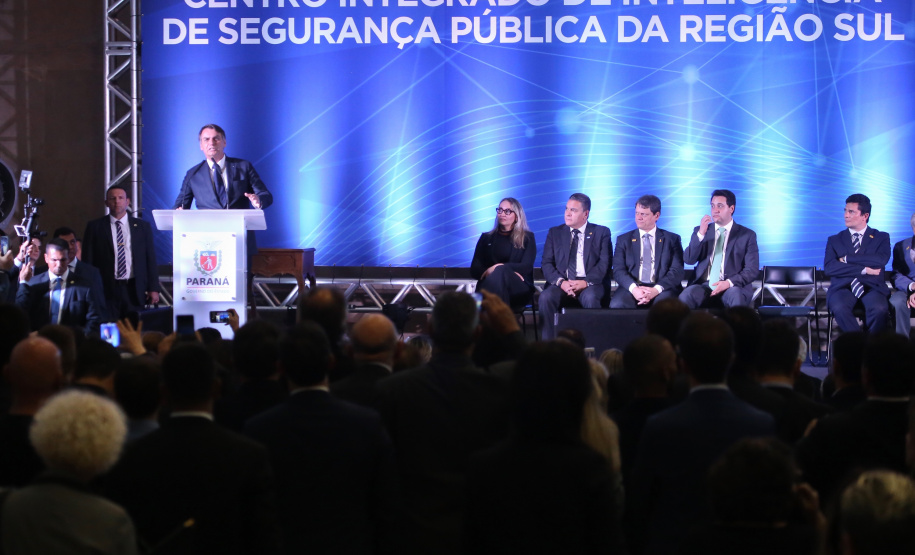 O governador Carlos Massa Ratinho Junior destacou nesta sexta-feira (10) que as forças de segurança do Paraná conseguiram reduzir em 32% o número de homicídios nos primeiros 120 dias deste ano, na comparação com o mesmo quadrimestre do ano passado