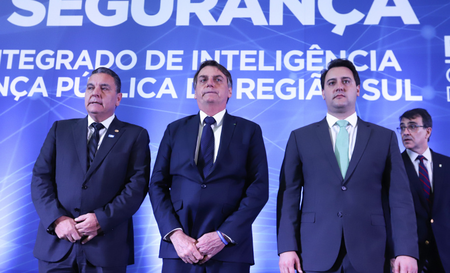 O governador Carlos Massa Ratinho Junior destacou nesta sexta-feira (10) que as forças de segurança do Paraná conseguiram reduzir em 32% o número de homicídios nos primeiros 120 dias deste ano, na comparação com o mesmo quadrimestre do ano passado