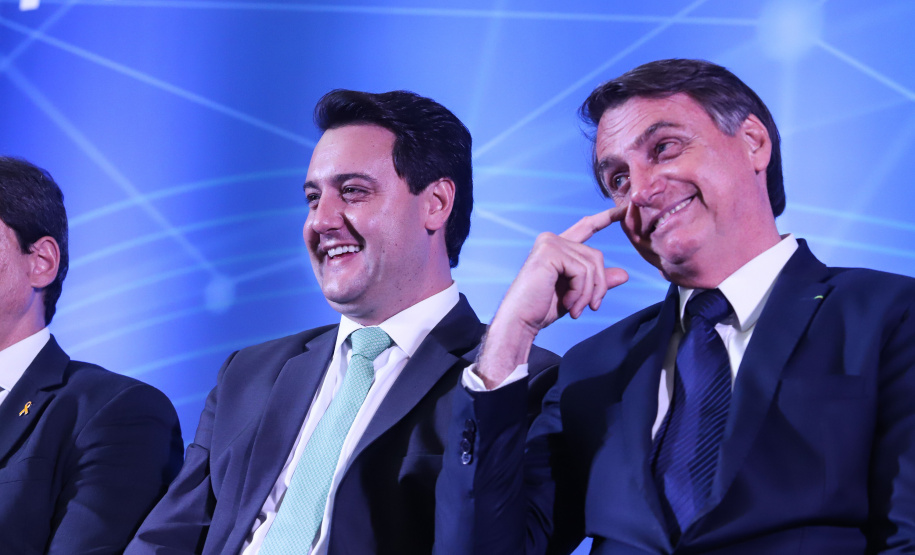 O governador Carlos Massa Ratinho Junior destacou nesta sexta-feira (10) que as forças de segurança do Paraná conseguiram reduzir em 32% o número de homicídios nos primeiros 120 dias deste ano, na comparação com o mesmo quadrimestre do ano passado