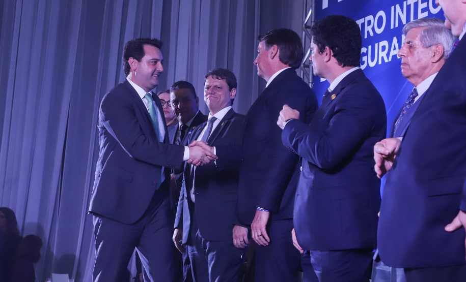 O governador Carlos Massa Ratinho Junior destacou nesta sexta-feira (10) que as forças de segurança do Paraná conseguiram reduzir em 32% o número de homicídios nos primeiros 120 dias deste ano, na comparação com o mesmo quadrimestre do ano passado