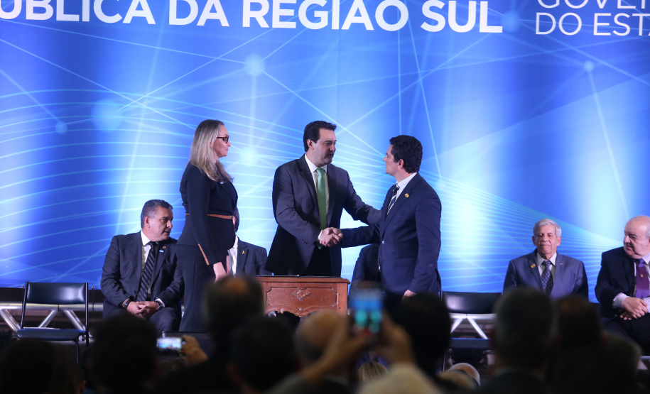 O governador Carlos Massa Ratinho Junior destacou nesta sexta-feira (10) que as forças de segurança do Paraná conseguiram reduzir em 32% o número de homicídios nos primeiros 120 dias deste ano, na comparação com o mesmo quadrimestre do ano passado