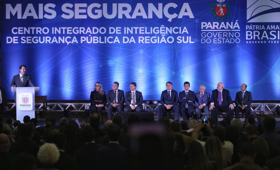 O governador Carlos Massa Ratinho Junior destacou nesta sexta-feira (10) que as forças de segurança do Paraná conseguiram reduzir em 32% o número de homicídios nos primeiros 120 dias deste ano, na comparação com o mesmo quadrimestre do ano passado