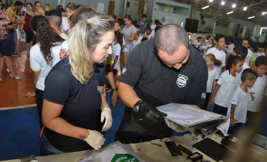 A feira de serviços Paraná Cidadão ofertou diversos serviços gratuitos para a população do município de Palotina e região. Durante os três dias de evento mais de 2 mil pessoas passaram pelo Ginásio Municipal de Esportes Romeu Hendges (Umesp).Foto:SEJUT