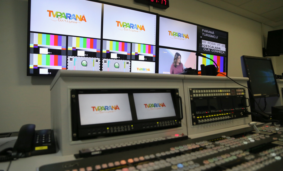 Uma nova TV Paraná Educativa entra no ar nesta terça-feira (14). A partir das 20 horas, com a estreia do programa AgroTur, a emissora deixa de retransmitir apenas a TV Cultura de São Paulo e adota uma nova grade de programação, com destaque para a promoção das belezas do Estado. Foto: José Fernando Ogura/ANPr