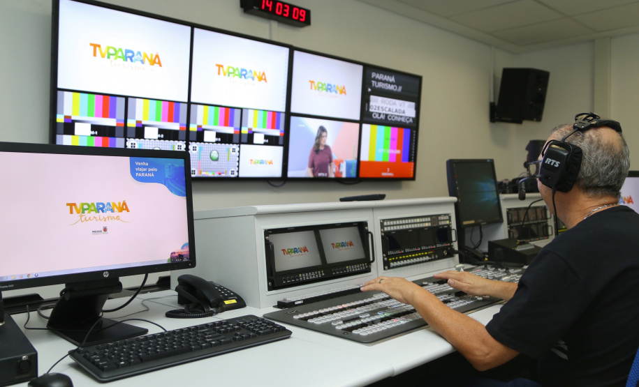 Uma nova TV Paraná Educativa entra no ar nesta terça-feira (14). A partir das 20 horas, com a estreia do programa AgroTur, a emissora deixa de retransmitir apenas a TV Cultura de São Paulo e adota uma nova grade de programação, com destaque para a promoção das belezas do Estado. Foto: José Fernando Ogura/ANPr