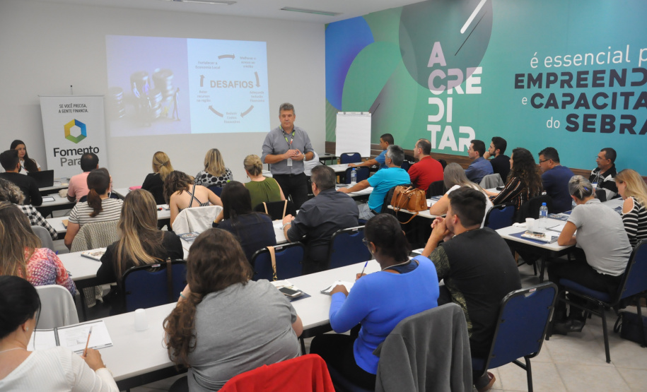 Fomento Paraná prepara nova turma de agentes de crédito A fase presencial do treinamento acontece nas instalações do Centro de Capacitação do Sebrae-PR em Curitiba. Foto: Divulgação/Fomento Paraná