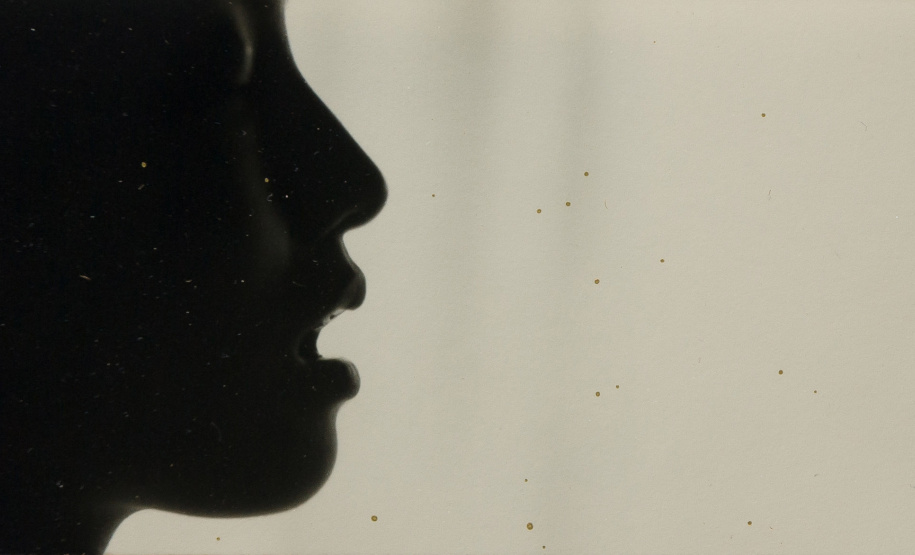 A mostra “Com Título e Sem Título, Técnicas e Dimensões Variadas – Museu Oscar Niemeyer, Aquisições e Doações Recentes” será inaugurada na quinta-feira (16). São 54 obras, entre esculturas, instalações, gravuras, pinturas e fotografias de artistas paranaenses, nacionais e internacionais. A exposição fica em cartaz até 18 de agosto. Foto:Reprodução - Marcelo Kawase/MON