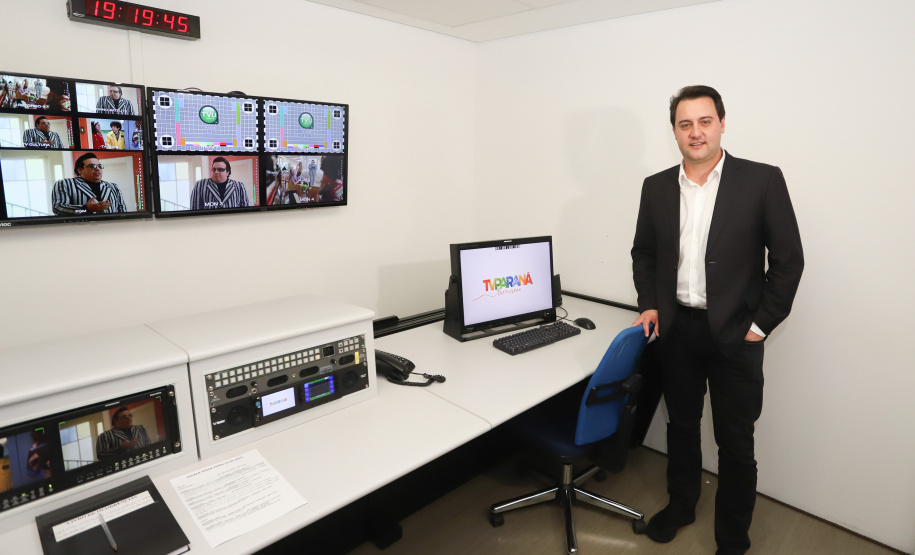 A TV Paraná Turismo foi lançada nesta segunda-feira (13), no Canal da Música, em Curitiba, sede da emissora, com a presença do governador Carlos Massa Ratinho Junior. A estreia da grade será nesta terça-feira, às 20 horas, com o programa AgroTur, dedicado ao turismo rural.. Curitiba,13/05/2019 Foto: Rodrigo Felix Leal/ ANPr