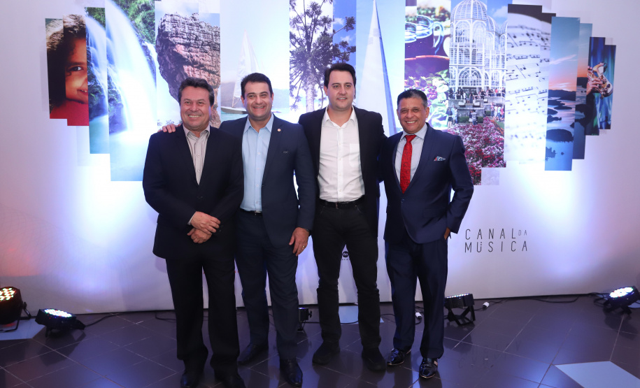 A TV Paraná Turismo foi lançada nesta segunda-feira (13), no Canal da Música, em Curitiba, sede da emissora, com a presença do governador Carlos Massa Ratinho Junior. A estreia da grade será nesta terça-feira, às 20 horas, com o programa AgroTur, dedicado ao turismo rural.. Curitiba,13/05/2019 Foto: Rodrigo Felix Leal/ ANPr