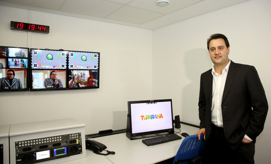 A TV Paraná Turismo foi lançada nesta segunda-feira (13), no Canal da Música, em Curitiba, sede da emissora, com a presença do governador Carlos Massa Ratinho Junior. A estreia da grade será nesta terça-feira, às 20 horas, com o programa AgroTur, dedicado ao turismo rural.. Curitiba,13/05/2019 Foto: Jaelson Lucas/ ANPr