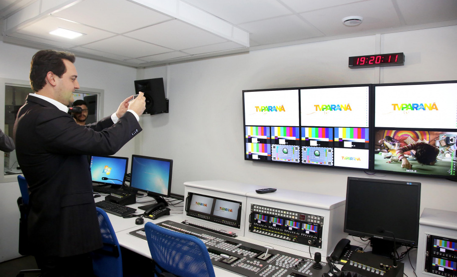 A TV Paraná Turismo foi lançada nesta segunda-feira (13), no Canal da Música, em Curitiba, sede da emissora, com a presença do governador Carlos Massa Ratinho Junior. A estreia da grade será nesta terça-feira, às 20 horas, com o programa AgroTur, dedicado ao turismo rural.. Curitiba,13/05/2019 Foto: Jaelson Lucas/ ANPr