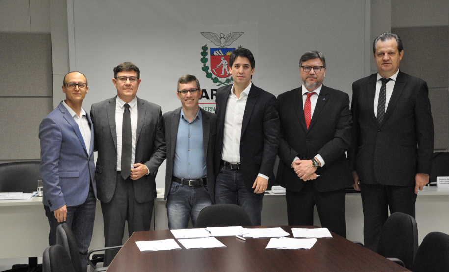 Integrantes do Programa Internacional de Cooperação Urbana (IUC) de Valência, na Espanha, fazem até sexta-feira (17) visitas técnicas a setores inovadores Governo do Estado nas cidades de Curitiba e Foz do Iguaçu. O programa tem o objetivo de habilitar cidades e regiões a se conectarem e compartilharem soluções para problemas em comum. Foto: Divulgação/SETI