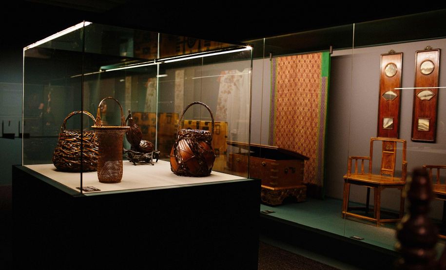 O Museu Oscar Niemeyer inicia nesta quarta-feira (15) a programação da 17ª Semana Nacional de Museus. O destaque é mediação do professor e colecionador Fausto Godoy à exposição “Ásia: a terra, os homens, os deuses”, às 15 horas. Ao longo de sua carreira diplomática ele reuniu peças raras provenientes de cerca de 10 países e doou cerca de 3 mil delas ao MON.
Foto: Divulgação/MON