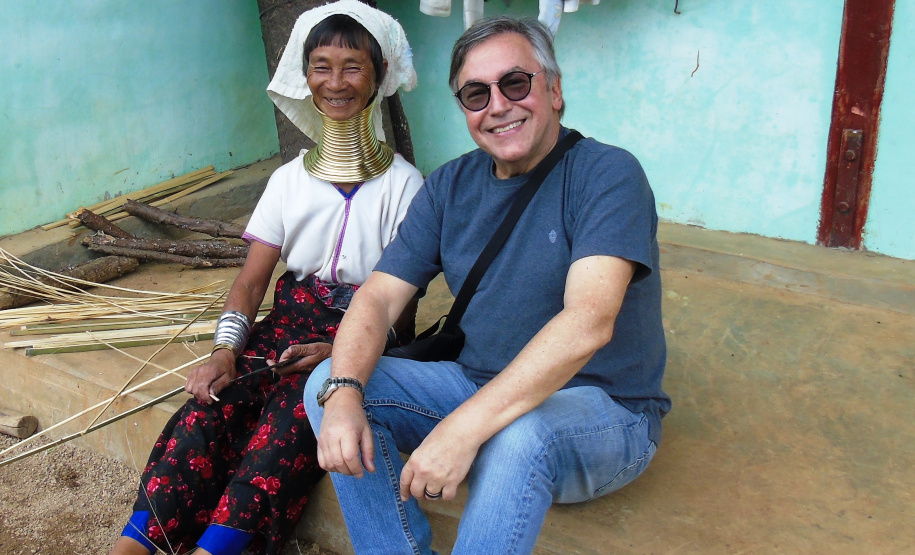 O Museu Oscar Niemeyer inicia nesta quarta-feira (15) a programação da 17ª Semana Nacional de Museus. O destaque é mediação do professor e colecionador Fausto Godoy à exposição “Ásia: a terra, os homens, os deuses”, às 15 horas. Ao longo de sua carreira diplomática ele reuniu peças raras provenientes de cerca de 10 países e doou cerca de 3 mil delas ao MON. 
Foto: Divulgação/MON