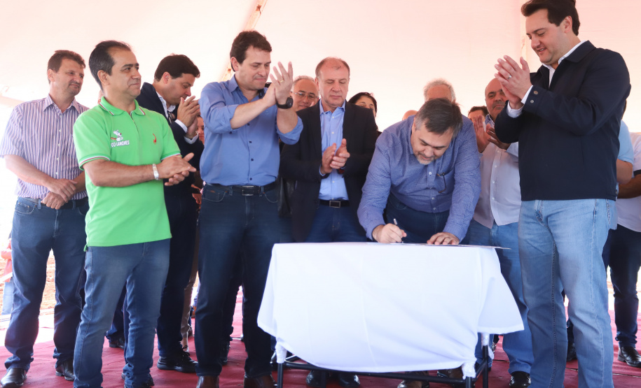 O município de Apucarana, no Vale do Ivaí, Norte do Paraná, vai investir R$ 3,07 milhões na pavimentação da Rua Cristiano Kussmaul, no Jardim Interlagos