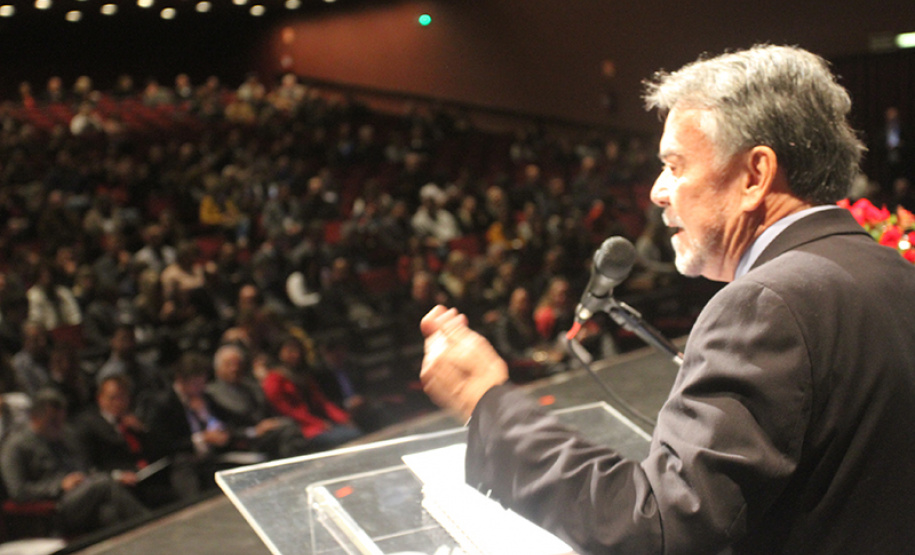 O Governo do Estado, por meio da Secretaria da Justiça, Família e Trabalho (Seju), firmou  nesta quarta-feira (15) convênios que beneficiam mais de 100 municípios e instituições. Os convênios foram assinados e repassados pelo vice-governador Darci Piana e pelo secretário da Sejut, Ney Leprevost , durante o evento em comemoração ao Dia Internacional da Família, no intuito de beneficiar milhares de famílias por todo o estado. Foto:Pedro Mariucci Neto/SEJUT