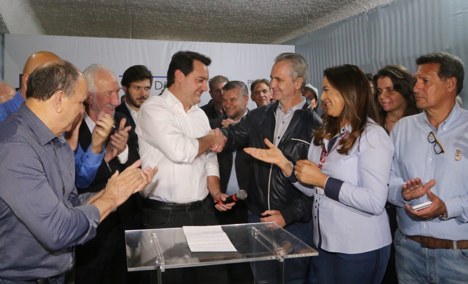 O governador Carlos Massa Ratinho Junior destacou, no ato de transferência da sede da administração estadual para Maringá, no Noroeste do Paraná, que a iniciativa visa atender as demandas da região e tornar o Governo mais acessível para a população. O município irá sediar o Poder Executivo até sexta-feira (17). Foto: Gilson Abreu/ANPr