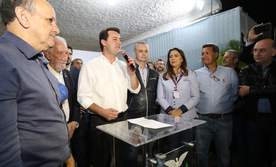 O governador Carlos Massa Ratinho Junior destacou, no ato de transferência da sede da administração estadual para Maringá, no Noroeste do Paraná, que a iniciativa visa atender as demandas da região e tornar o Governo mais acessível para a população. O município irá sediar o Poder Executivo até sexta-feira (17). Foto: José Fernando Ogura/ANPr