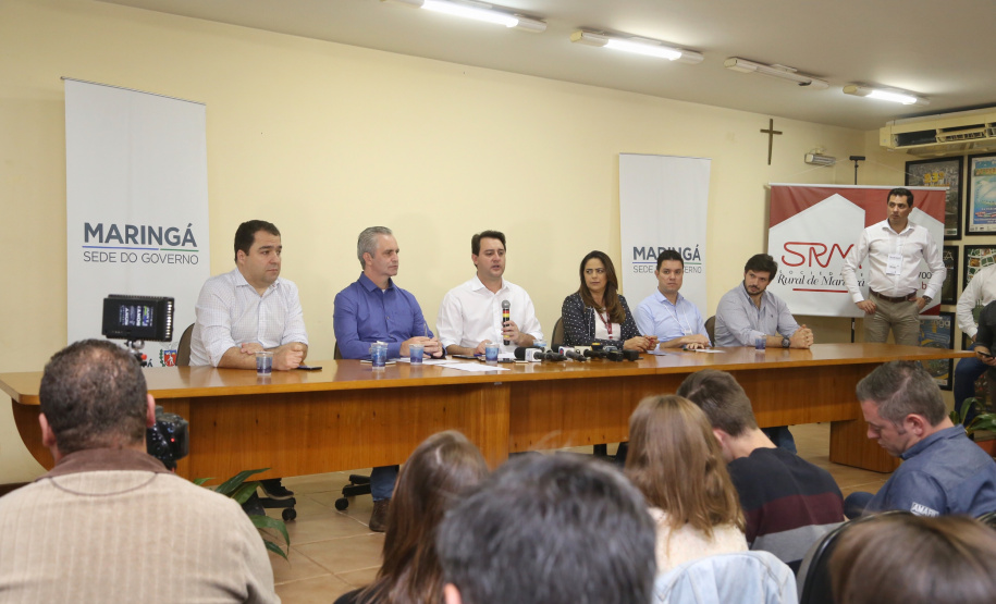 O governador Carlos Massa Ratinho Junior recebe a imprensa para entrevista coletiva, na Expoingá. Maringá,16/05/2019. FotoGilson Abreu/ANPr