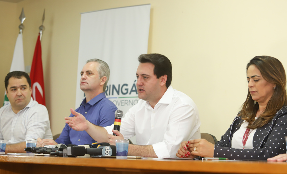 O governador Carlos Massa Ratinho Junior recebe a imprensa para entrevista coletiva, na Expoingá. Maringá,16/05/2019. Foto: Rodrigo Felix Leal/ANPr