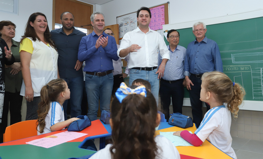 O governador Carlos Massa Ratinho Junior também inaugurou nesta quinta-feira (16) o CMEI José Prestes Neto, no Jardim Alvorada, em Maringá. O prédio de 3 mil metros quadrados tem capacidade para até 500 alunos do berçário ao 5° ano.Foto Rodrigo Felix Leal/ANPr