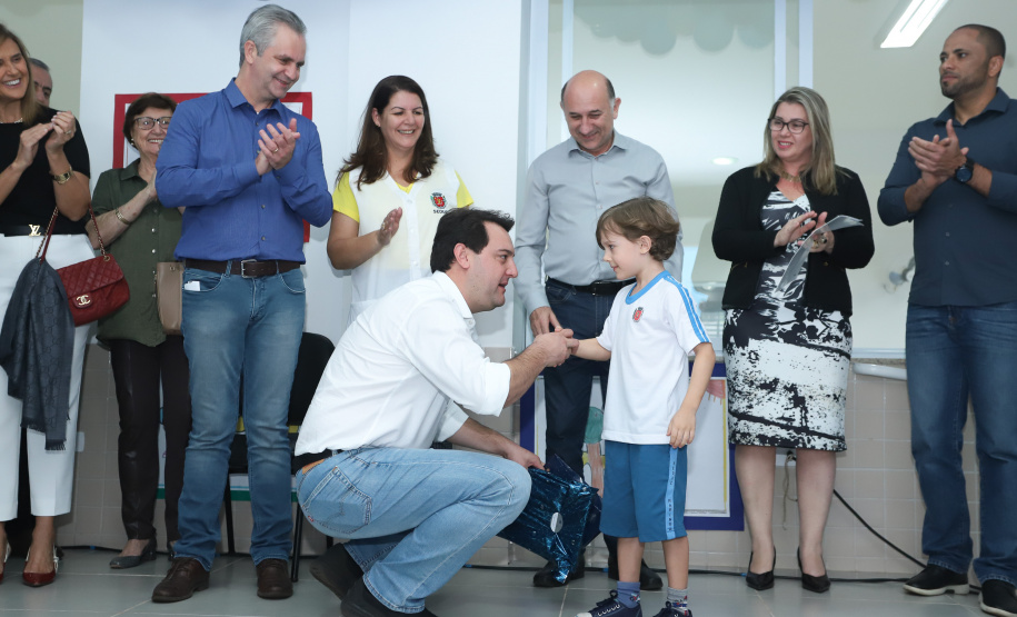 O governador Carlos Massa Ratinho Junior também inaugurou nesta quinta-feira (16) o CMEI José Prestes Neto, no Jardim Alvorada, em Maringá. O prédio de 3 mil metros quadrados tem capacidade para até 500 alunos do berçário ao 5° ano.Foto Rodrigo Felix Leal/ANPr