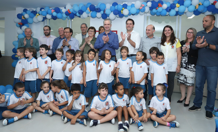 O governador Carlos Massa Ratinho Junior também inaugurou nesta quinta-feira (16) o CMEI José Prestes Neto, no Jardim Alvorada, em Maringá. O prédio de 3 mil metros quadrados tem capacidade para até 500 alunos do berçário ao 5° ano.Foto Rodrigo Felix Leal/ANPr