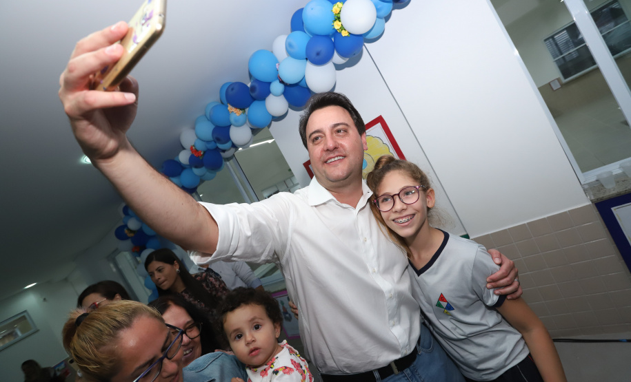 O governador Carlos Massa Ratinho Junior também inaugurou nesta quinta-feira (16) o CMEI José Prestes Neto, no Jardim Alvorada, em Maringá. O prédio de 3 mil metros quadrados tem capacidade para até 500 alunos do berçário ao 5° ano.Foto Rodrigo Felix Leal/ANPr