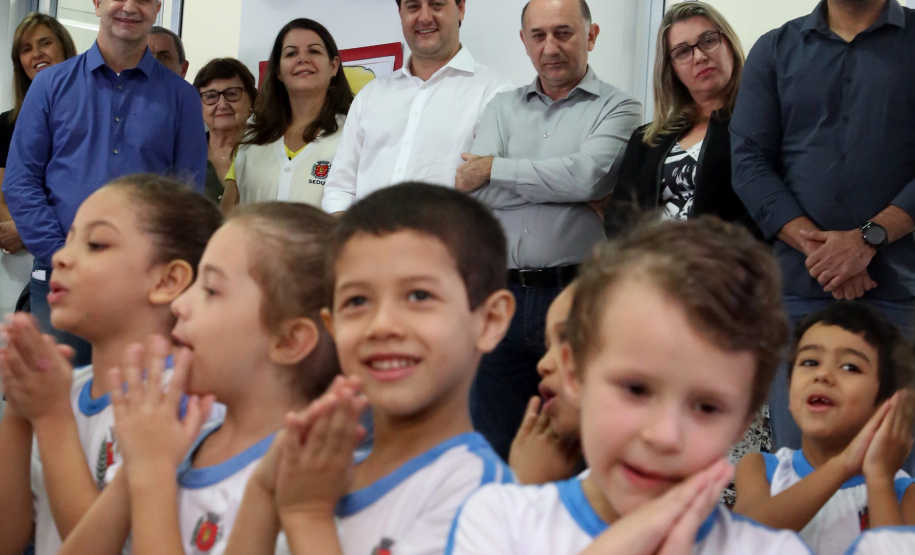 O governador Carlos Massa Ratinho Junior também inaugurou nesta quinta-feira (16) o CMEI José Prestes Neto, no Jardim Alvorada, em Maringá. O prédio de 3 mil metros quadrados tem capacidade para até 500 alunos do berçário ao 5° ano.Foto Gilson Abreu/ANPr