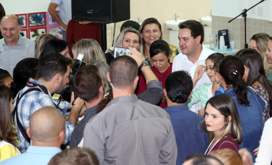 O governador Carlos Massa Ratinho Junior também inaugurou nesta quinta-feira (16) o CMEI José Prestes Neto, no Jardim Alvorada, em Maringá. O prédio de 3 mil metros quadrados tem capacidade para até 500 alunos do berçário ao 5° ano.Foto Gilson Abreu/ANPr