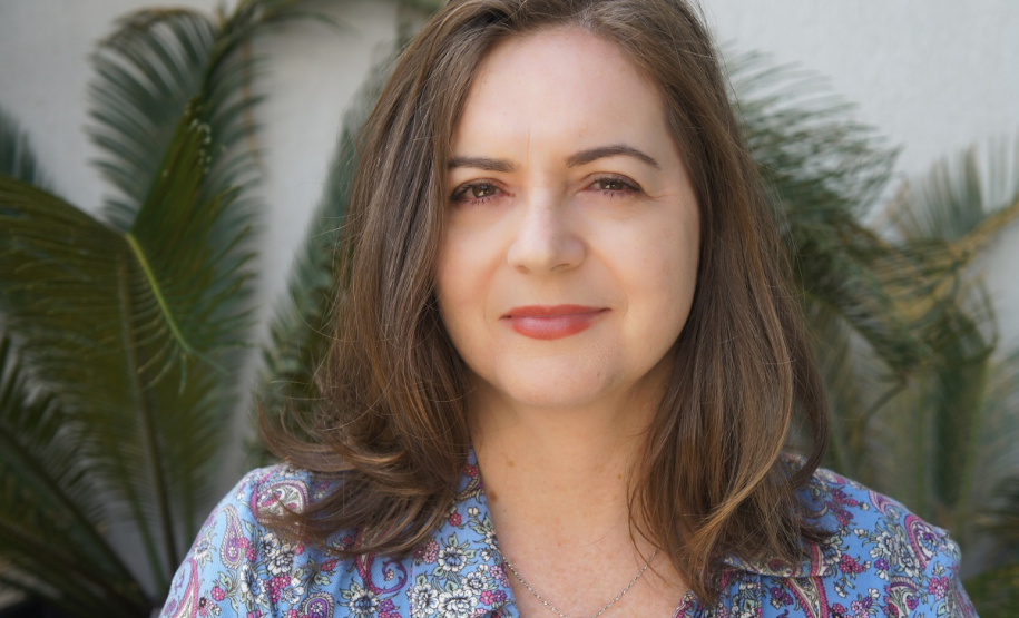 A Biblioteca Pública do Paraná realiza nesta quinta-feira (23) mais um encontro do projeto Aventuras Literárias, desta vez com a participação da escritora e psicóloga Lia Finn. Foto: Divulgação/ANPr