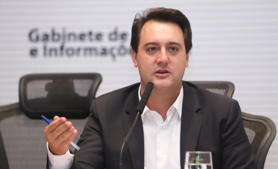 A primeira edição federal do Paraná Day vai reunir embaixadores e adidos comerciais de diversos países e será fundamental para atrair novos investimentos estrangeiros para o Estado. Essa é a avaliação do governador Carlos Massa Ratinho Junior, que participa do encontro nesta terça-feira (21) em Brasília, no Distrito Federal. Foto: Rodrigo Felix Leal/ANPr