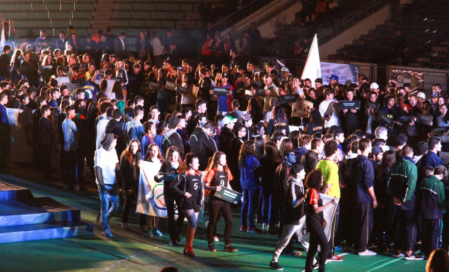 A 66ª edição dos Jogos Escolares do Paraná começa nesta terça-feira (21), às 20h, com a abertura da fase regional de Curitiba. Realizados pelo Governo do Estado, por meio da Secretaria de Estado da Educação e do Esporte, a etapa é organizada simultaneamente com os 46º Jogos Escolares de Curitiba, em uma parceria com a Secretaria Municipal de Esporte, Lazer e Juventude. Foto: Divulgação/SEED