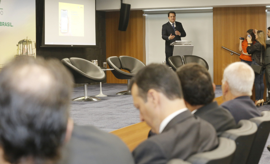 Programa de concessões na área da infraestrutura, projetos de parcerias público-privadas e um ambiente propício para negócios tornam o Paraná o Estado atrativo para investidores. A avaliação é do governador Carlos Massa Ratinho Junior, que abriu nesta terça-feira (21) a segunda edição do Paraná Day. Foto: Arnaldo Alves/ANPr