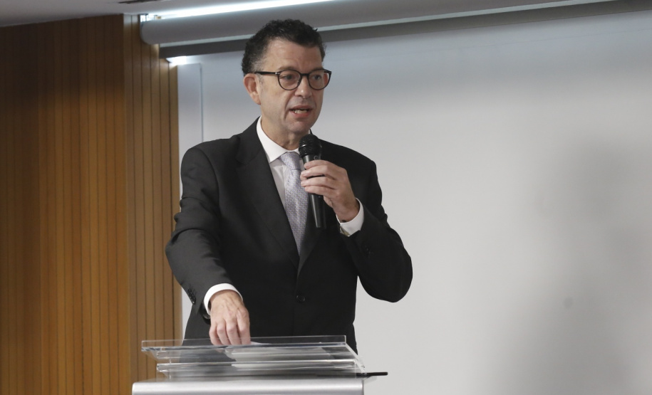 Programa de concessões na área da infraestrutura, projetos de parcerias público-privadas e um ambiente propício para negócios tornam o Paraná o Estado atrativo para investidores. A avaliação é do governador Carlos Massa Ratinho Junior, que abriu nesta terça-feira (21) a segunda edição do Paraná Day. Foto: Arnaldo Alves/ANPr