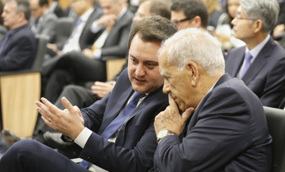 Programa de concessões na área da infraestrutura, projetos de parcerias público-privadas e um ambiente propício para negócios tornam o Paraná o Estado atrativo para investidores. A avaliação é do governador Carlos Massa Ratinho Junior, que abriu nesta terça-feira (21) a segunda edição do Paraná Day. Foto: Arnaldo Alves/ANPr