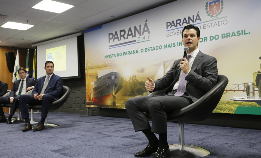 Programa de concessões na área da infraestrutura, projetos de parcerias público-privadas e um ambiente propício para negócios tornam o Paraná o Estado atrativo para investidores. A avaliação é do governador Carlos Massa Ratinho Junior, que abriu nesta terça-feira (21) a segunda edição do Paraná Day. Foto: Arnaldo Alves/ANPr