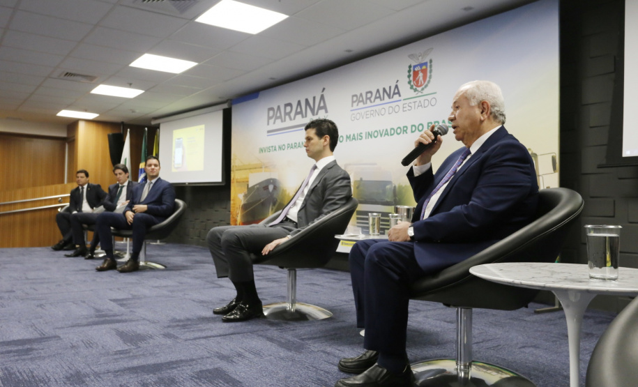 Programa de concessões na área da infraestrutura, projetos de parcerias público-privadas e um ambiente propício para negócios tornam o Paraná o Estado atrativo para investidores. A avaliação é do governador Carlos Massa Ratinho Junior, que abriu nesta terça-feira (21) a segunda edição do Paraná Day. Foto: Arnaldo Alves/ANPr