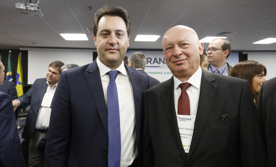 Programa de concessões na área da infraestrutura, projetos de parcerias público-privadas e um ambiente propício para negócios tornam o Paraná o Estado atrativo para investidores. A avaliação é do governador Carlos Massa Ratinho Junior, que abriu nesta terça-feira (21) a segunda edição do Paraná Day. Foto: Arnaldo Alves/ANPr