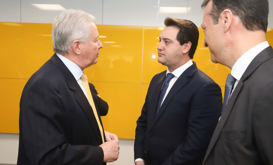 Programa de concessões na área da infraestrutura, projetos de parcerias público-privadas e um ambiente propício para negócios tornam o Paraná o Estado atrativo para investidores. A avaliação é do governador Carlos Massa Ratinho Junior, que abriu nesta terça-feira (21) a segunda edição do Paraná Day.Foto: Rodrigo Felix Leal/ANPr